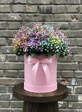 Цветочная композиция из Гипсофила и Розы в шляпной коробке в Алупке