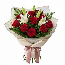 Букет цветов из:  Лилии и Розы в Алупке