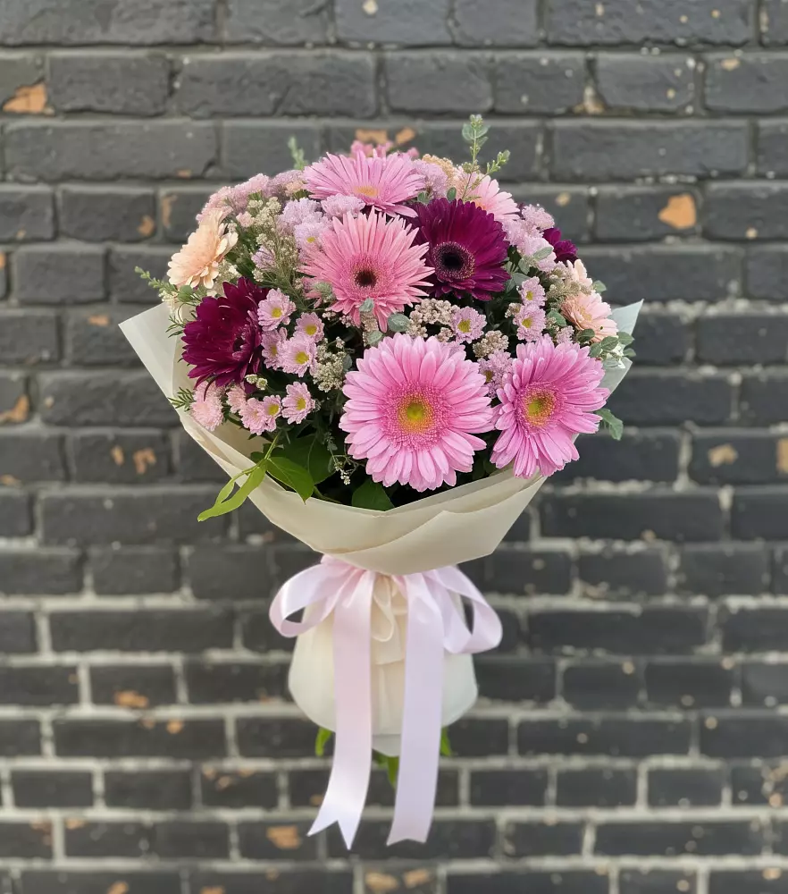 Букет цветов из: Герберы и Хризантемы в Алупке