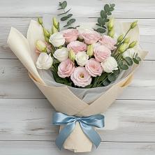 Букет цветов из:  Лизиантусы в Алупке