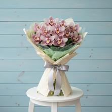Букет цветов из:  Орхидеи и Розы в Алупке