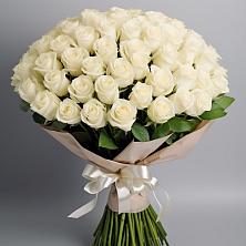 Букет 101 беля роза Белоснежка в Алупке