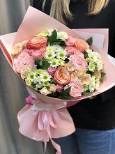 Букет нежные объятья в Алупке Букет цветов из: Гвоздики, Розы и Хризантемы в Алупке