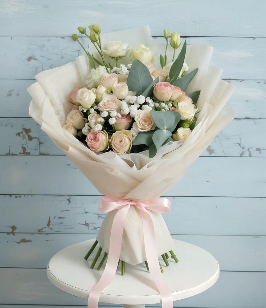 Букет цветов из: Розы и Лизиантусы в Алупке