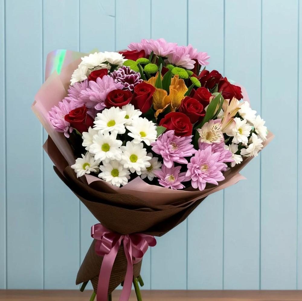 Букет цветов из: Розы, Хризантемы и Альстромерии в Алупке