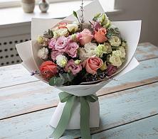 Букет цветов из:  Розы, Лизиантусы и Гвоздики #REPLACE_PRED# Алупке