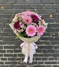 Букет цветов из:  Герберы и Хризантемы в Алупке