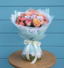 Букет цветов из:  Хризантемы и Розы в Алупке
