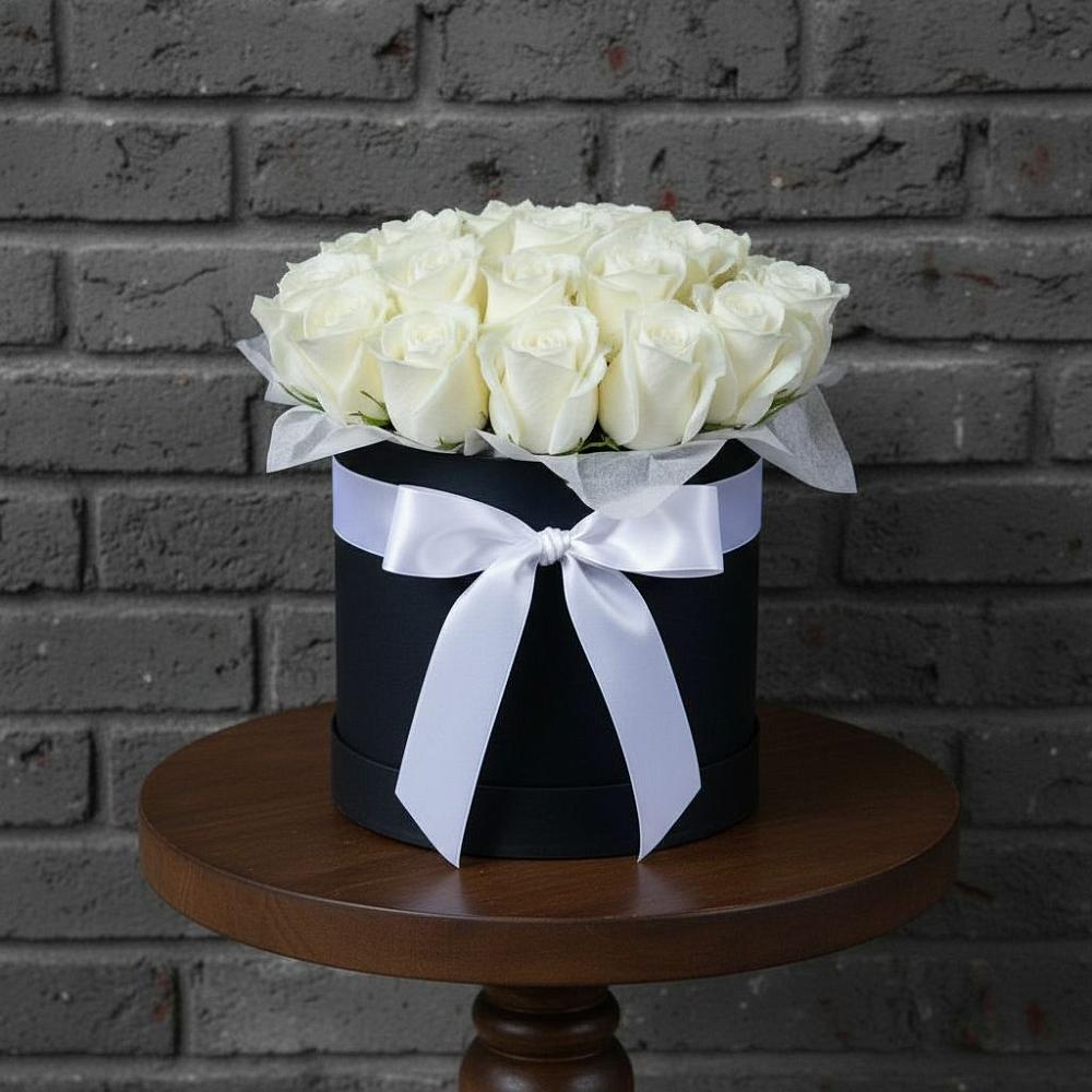 Цветочная композиция из Розы в шляпной коробке в Алупке