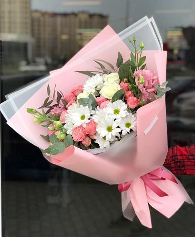 Букет цветов из: Розы, Лизиантусы и Хризантемы в Алупке