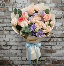 Букет цветов из:  Розы, Лизиантусы и Гвоздики в Алупке