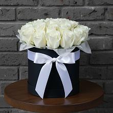 Цветочная композиция из Розы в шляпной коробке в Алупке