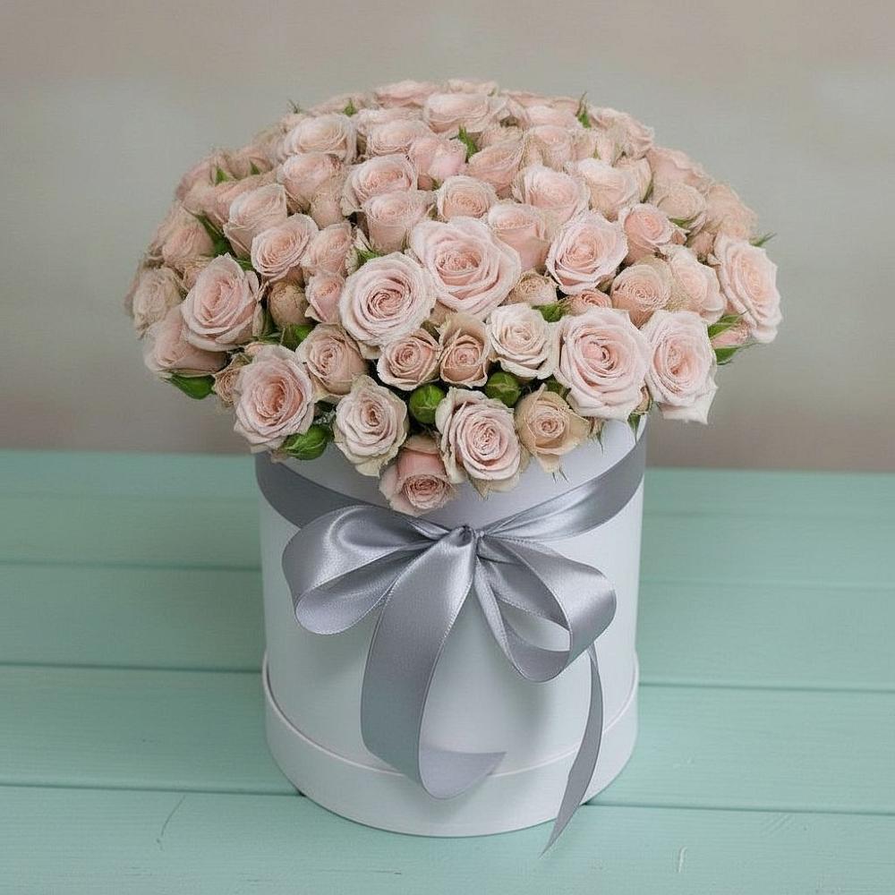 Цветочная композиция из Розы в шляпной коробке в Алупке